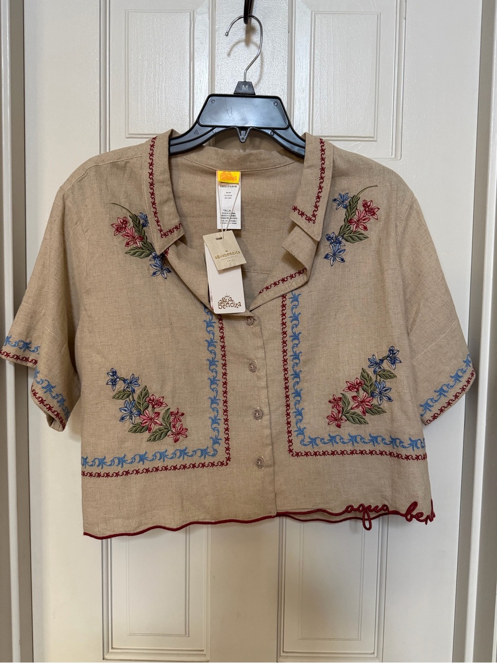 NWT Agua Bendita Beige Cropped Button-Down Top with Floral Embroidery